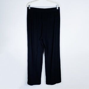 St. John - Black Lounge Pants